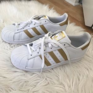 Superstar adidas sneakers